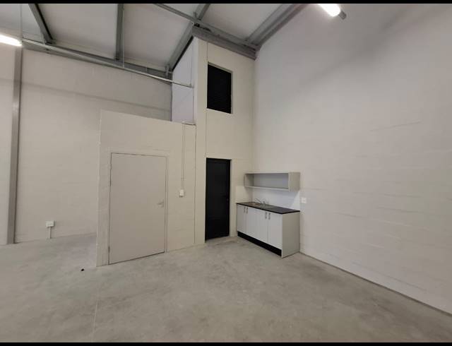 115M² WAREHOUSE TO LET IN MILNERTON CENTRAL